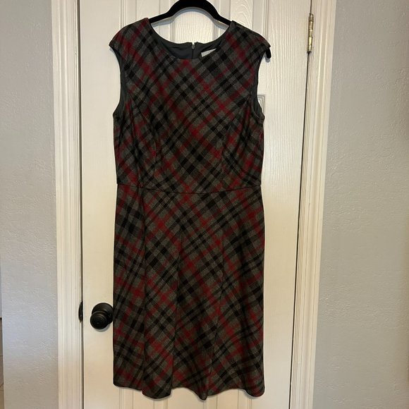 Sleeveless Gray and Red Plaid Dress - size 14P - Picture 2 of 7